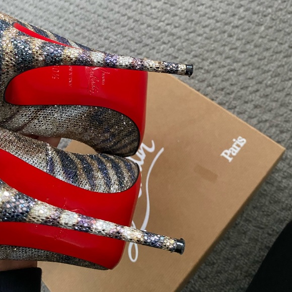 Christian Louboutin Pigalle Follies - Picture 8 of 9